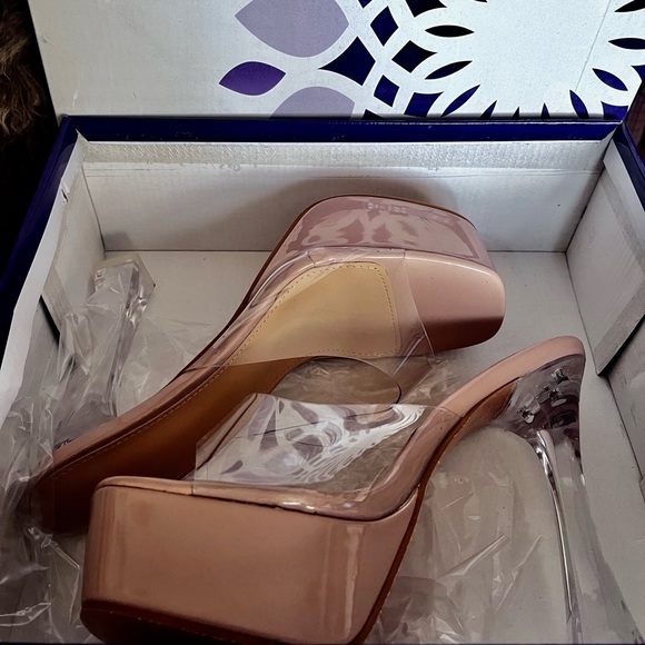 New in box lucite stilettos size 8.5 - Picture 4 of 8